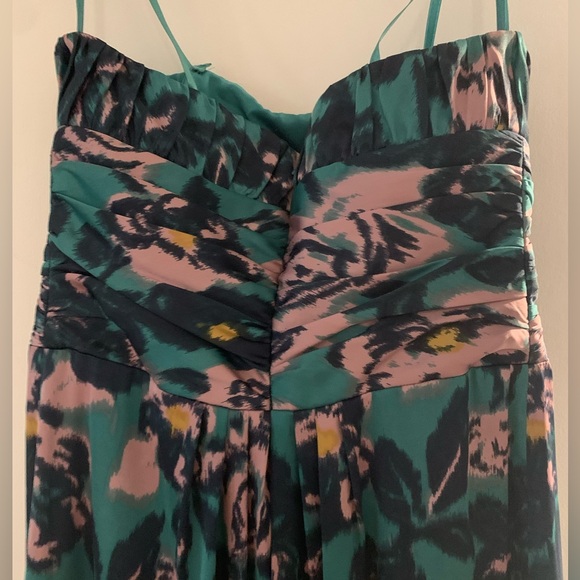 Floor length BCBG strapless - Picture 5 of 5